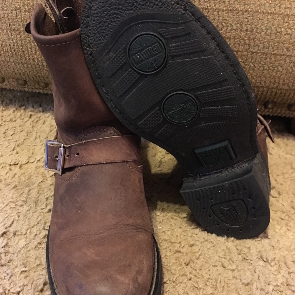 Frye 8r engineer boots size 8